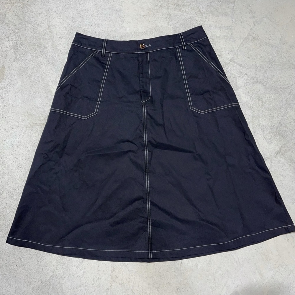 Black A-line skirt - Picture 2 of 3